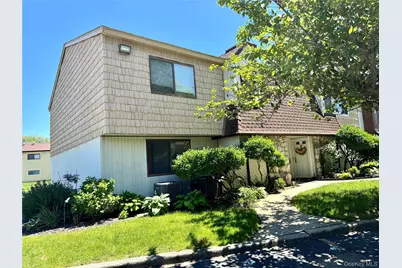 71 Pointe Circle S #71, Coram, NY 11727 - Photo 1