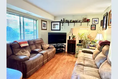 71 Pointe Circle S #71, Coram, NY 11727 - Photo 7