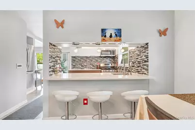 143 Hallock Street, Riverhead, NY 11901 - Photo 13