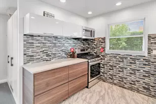 143 Hallock St, Riverhead, NY 11901 - Photo 15