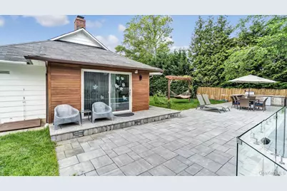 143 Hallock Street, Riverhead, NY 11901 - Photo 5