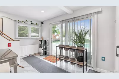 143 Hallock Street, Riverhead, NY 11901 - Photo 17