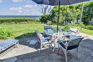 545 Glen Ct, Cutchogue, NY 11935 - Photo 3