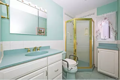 1826 Camp Avenue, Merrick, NY 11566 - Photo 19