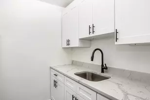 67-50 Thornton Pl, Forest Hills, NY 11375 - Photo 5