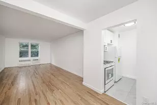 67-50 Thornton Pl, Forest Hills, NY 11375 - Photo 3