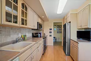 300 High Point Dr, Hartsdale, NY 10530 - Photo 5