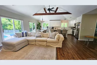 11 John Street, Westhampton Beach, NY 11978 - Photo 17