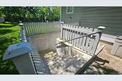 11 John Street, Westhampton Beach, NY 11978 - Photo 13