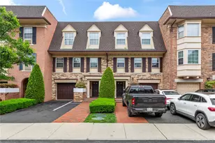 12-29 Estates Ln, Bayside, NY 11360 - Photo 9