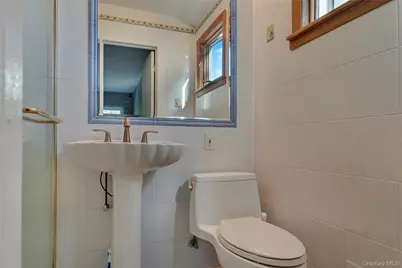 246 Beach 130th Street, Rockaway Park, NY 11694 - Photo 19