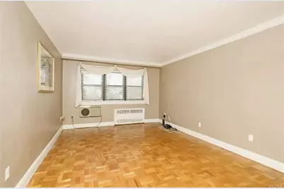 1122 Yonkers #1E, Yonkers, NY 10704 - Photo 7