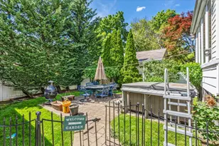 321 Rolling St, Malverne, NY 11565 - Photo 17