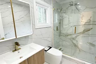 1 Parkhill Ct, Huntington, NY 11743 - Photo 33