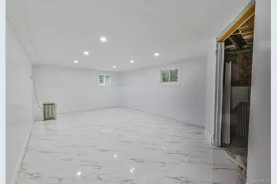 1 Parkhill Court, Huntington, NY 11743 - Photo 27