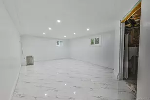 1 Parkhill Ct, Huntington, NY 11743 - Photo 27