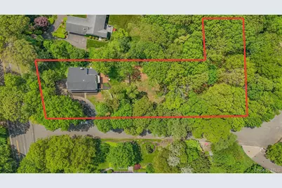 1 Parkhill Court, Huntington, NY 11743 - Photo 9