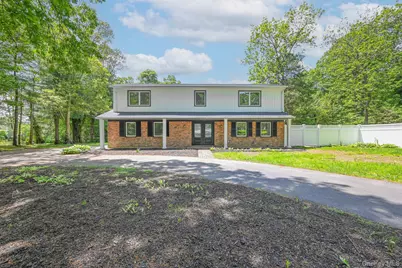 1 Parkhill Court, Huntington, NY 11743 - Photo 1