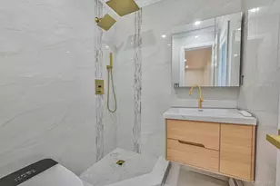 1 Parkhill Ct, Huntington, NY 11743 - Photo 11