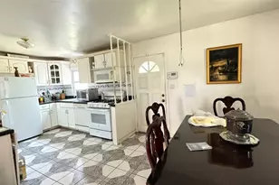 128-36 Hook Creek Blvd, Rosedale, NY 11422 - Photo 5