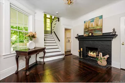 16 Lamarcus Avenue, Glen Cove, NY 11542 - Photo 9