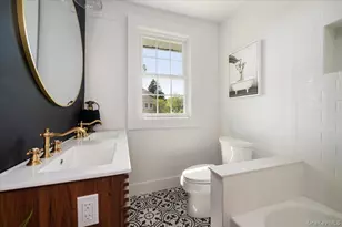 16 Lamarcus Ave, Glen Cove, NY 11542 - Photo 15