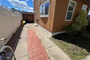 23 Garden City Ave, Point Lookout, NY 11569 - Photo 3