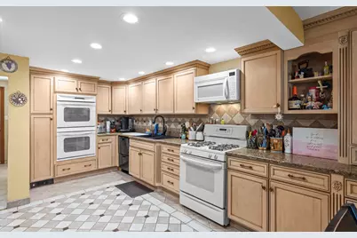 2730 Court Street, Bellmore, NY 11710 - Photo 9