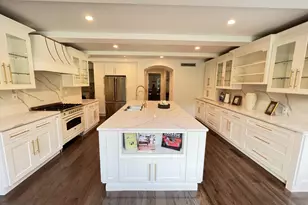 87 Wheatley Rd, Old Westbury, NY 11568 - Photo 5