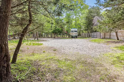 787 Accabonac Road, White Sulphur Springs, NY 11937 - Photo 21