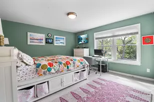 787 Accabonac Rd, White Sulphur Springs, NY 11937 - Photo 13