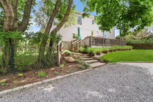 787 Accabonac Rd, White Sulphur Springs, NY 11937 - Photo 23