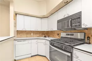 160-15 Powells Cove Blvd, Whitestone, NY 11357 - Photo 5