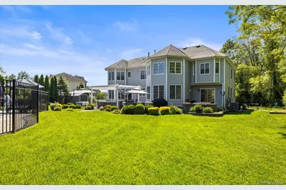 16 Home Court, Huntington, NY 11743 - Photo 47