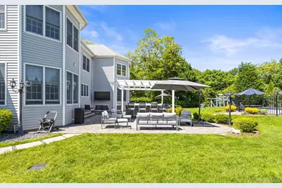 16 Home Court, Huntington, NY 11743 - Photo 45