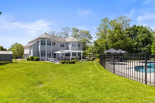 16 Home Ct, Huntington, NY 11743 - Photo 41