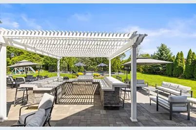 16 Home Court, Huntington, NY 11743 - Photo 39