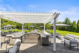 16 Home Ct, Huntington, NY 11743 - Photo 39