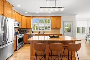 16 Home Ct, Huntington, NY 11743 - Photo 17