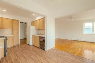 8 Florence Ave, Freeport, NY 11520 - Photo 11