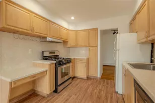 8 Florence Ave, Freeport, NY 11520 - Photo 9