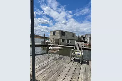149 C Riverside Drive, Riverhead, NY 11901 - Photo 7