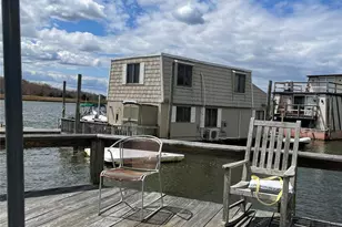 149 C Riverside Dr, Riverhead, NY 11901 - Photo 7