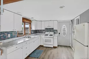 149 C Riverside Dr, Riverhead, NY 11901 - Photo 11
