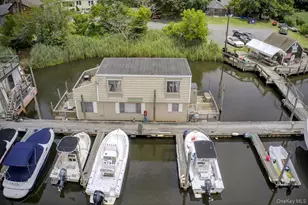 149 C Riverside Dr, Riverhead, NY 11901 - Photo 5