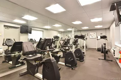 40 Stoner Avenue #1-i, Great Neck, NY 11021 - Photo 7