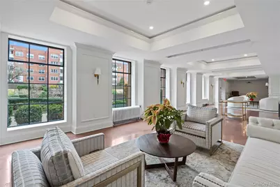 160 Middle Neck Road #5A, Great Neck, NY 11021 - Photo 3