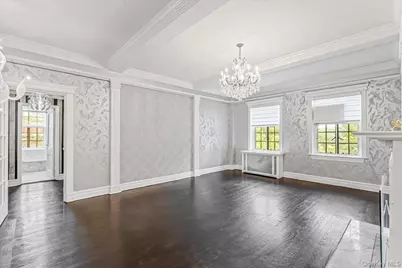 160 Middle Neck Road #5A, Great Neck, NY 11021 - Photo 9