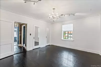 160 Middle Neck Road #5A, Great Neck, NY 11021 - Photo 17