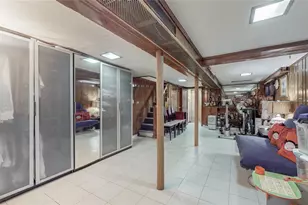 68-37 Kessel St, Forest Hills, NY 11375 - Photo 17